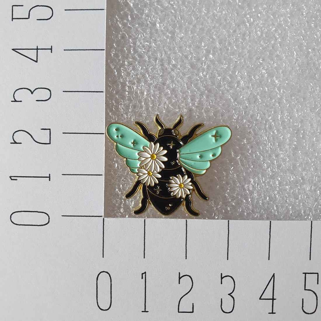 Enamel pin - Insect