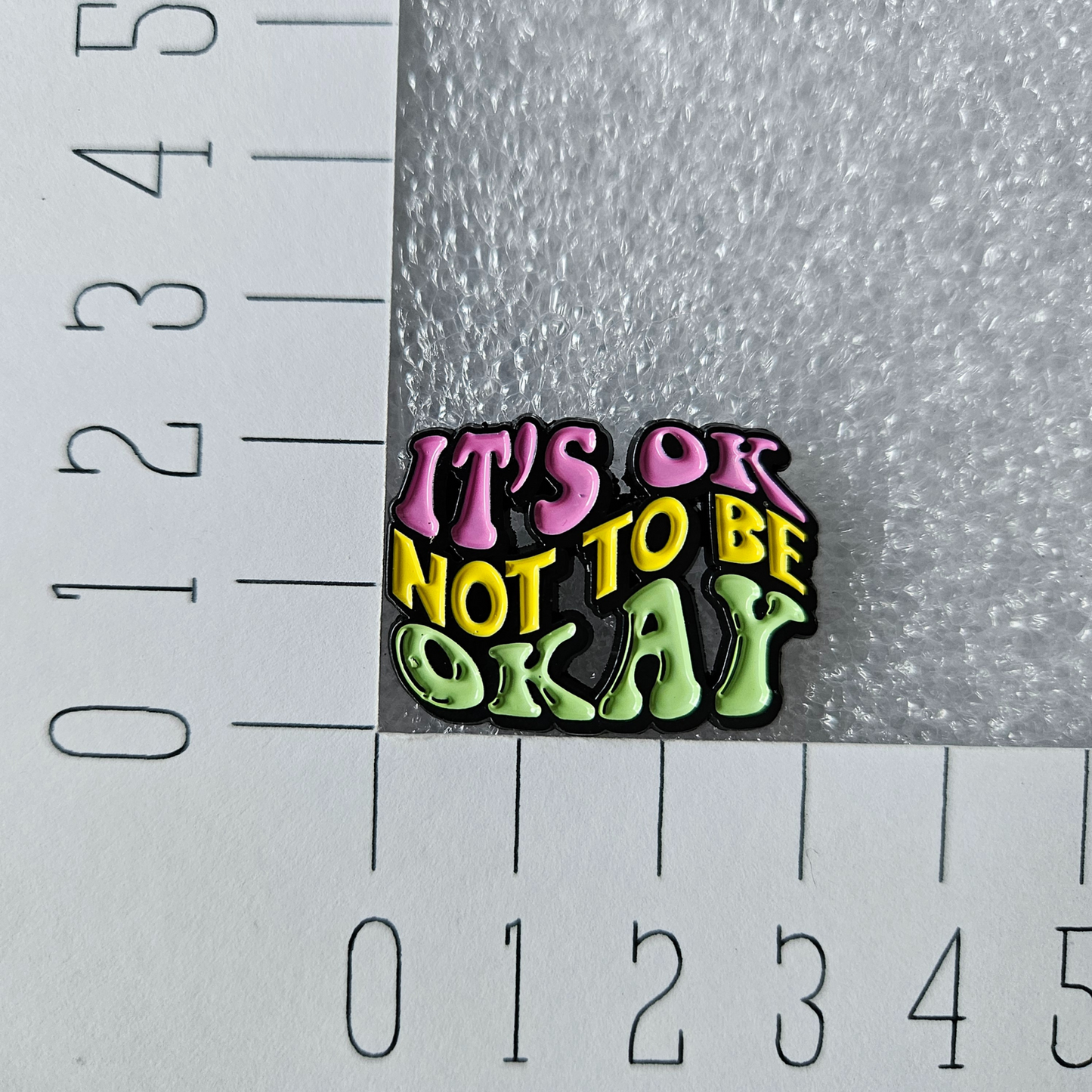 Enamel pin - It's ok not to be Okay - Hobby en meer
