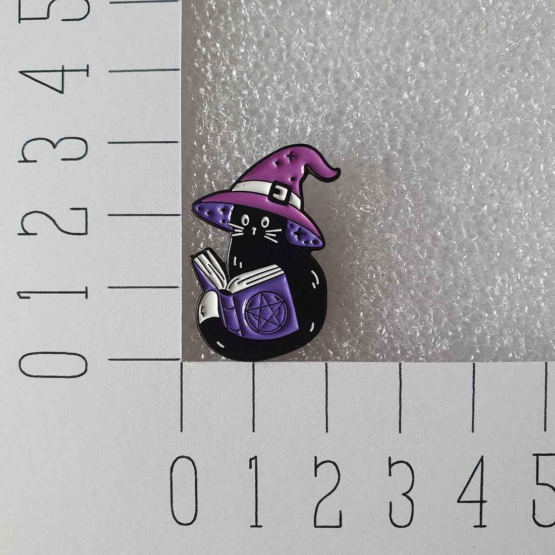Enamel pin - Kat met boek