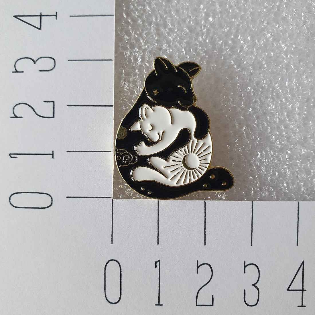 Enamel pin - Katten