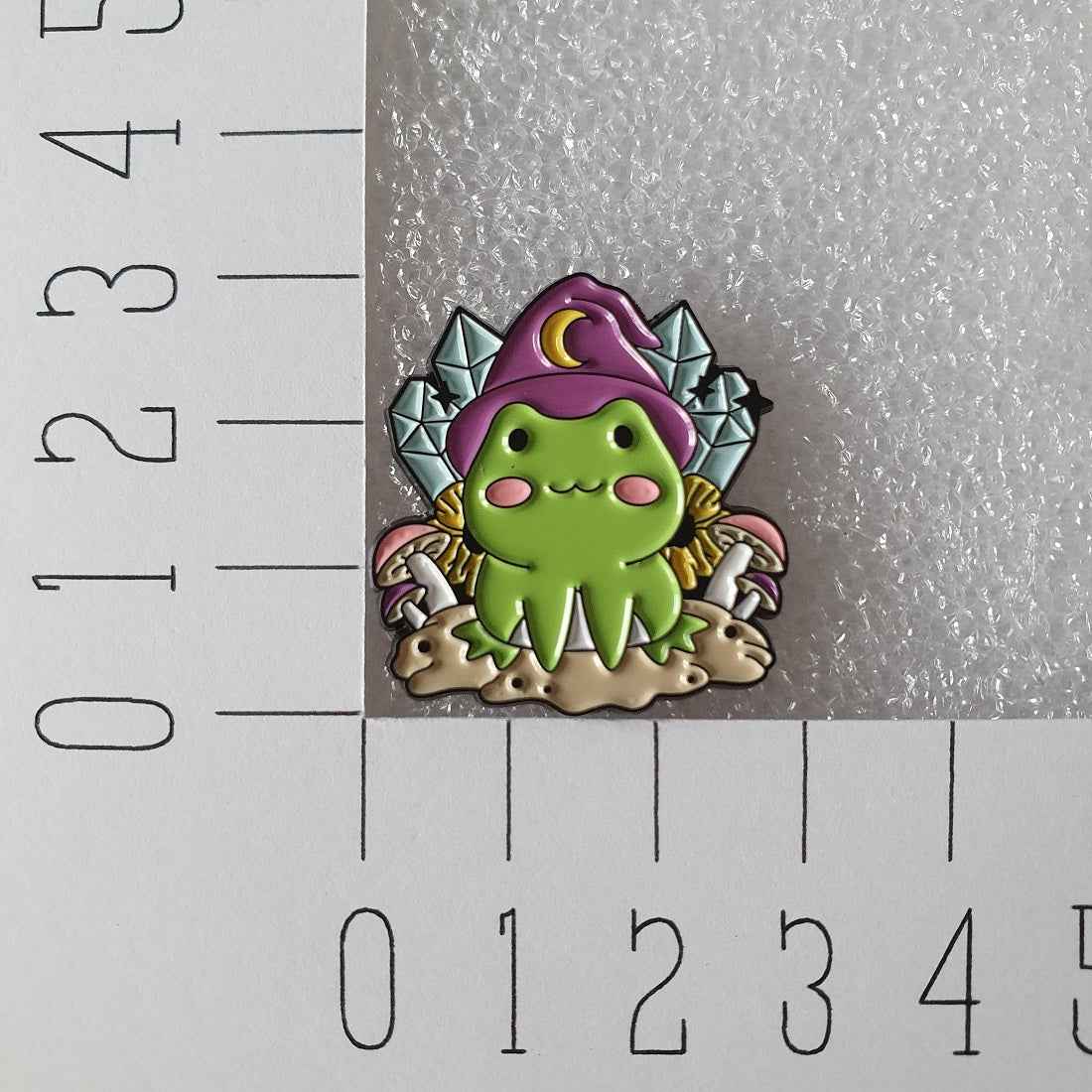 Enamel pin - Kikker met edelstenen
