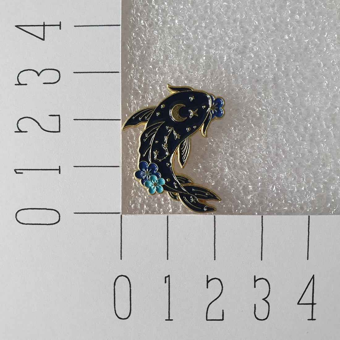 Enamel pin - Koi karper donker
