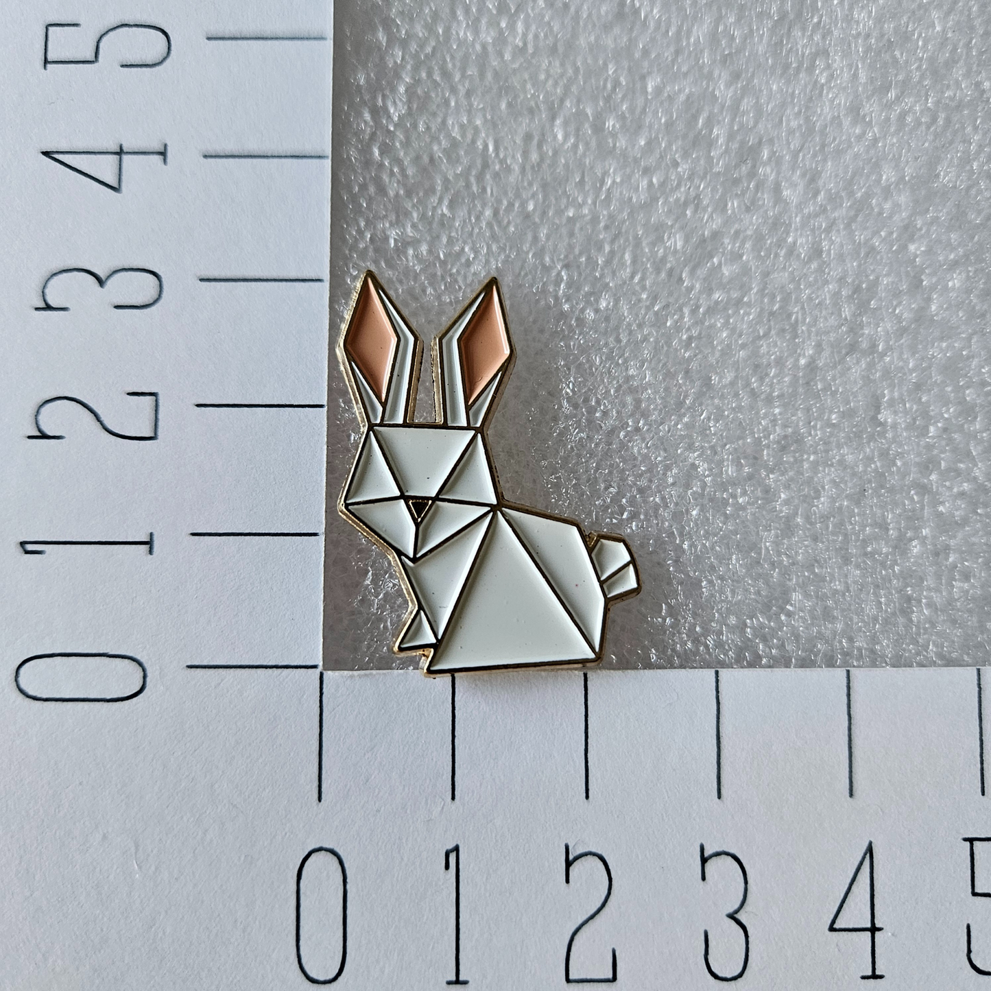 Enamel pin - Konijn - Hobby en meer