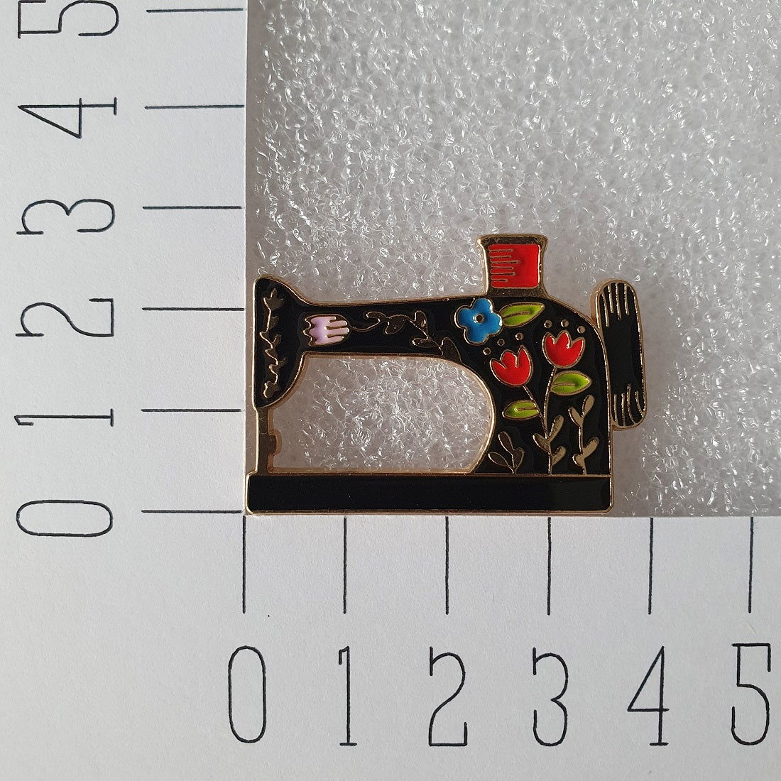 Enamel pin - Naaimachine - Hobby en meer