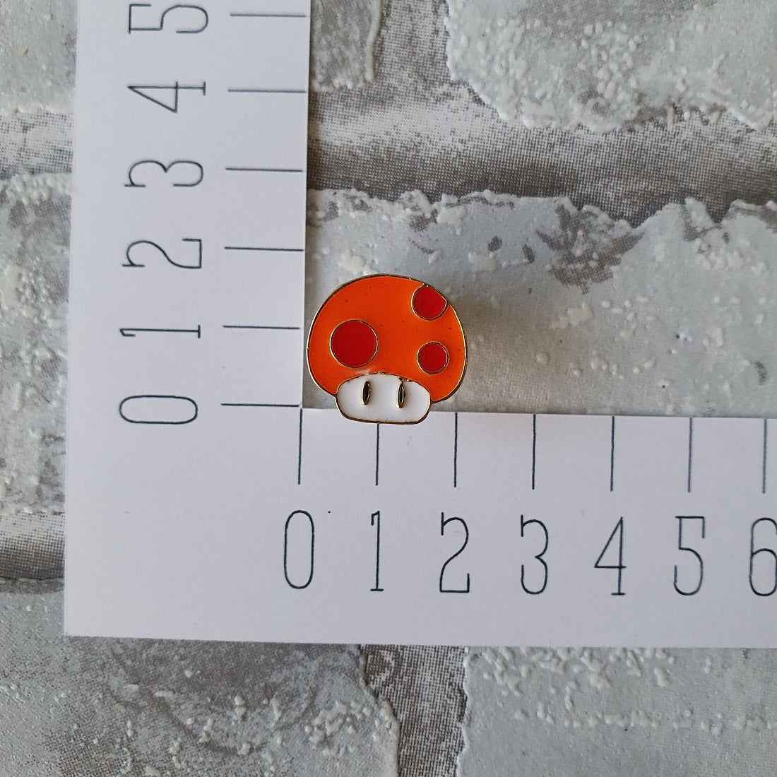 Enamel pin - Paddenstoel