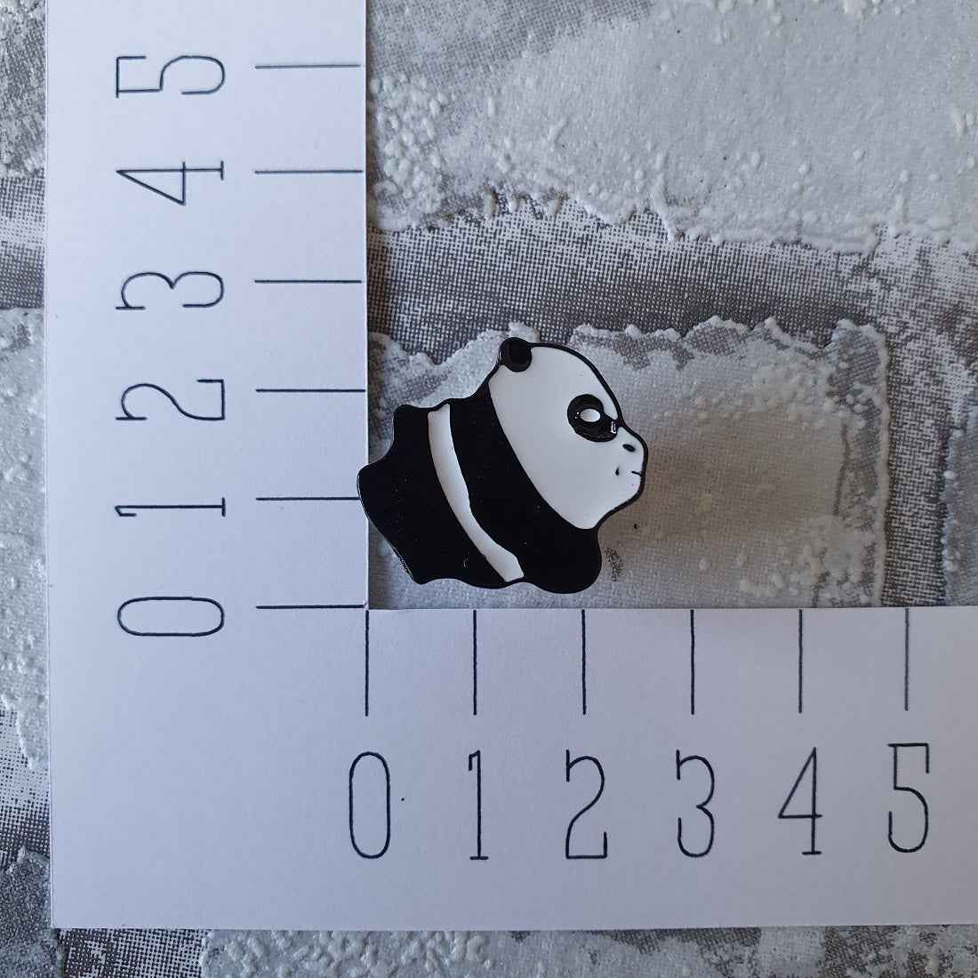 Enamel pin - Panda