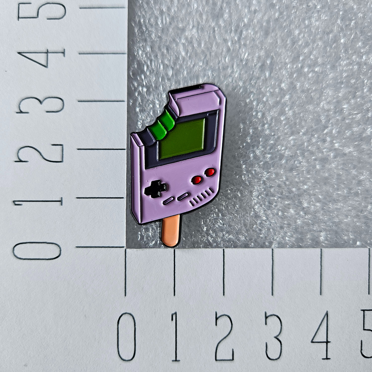 Enamel pin - Spelcomputer ijsje