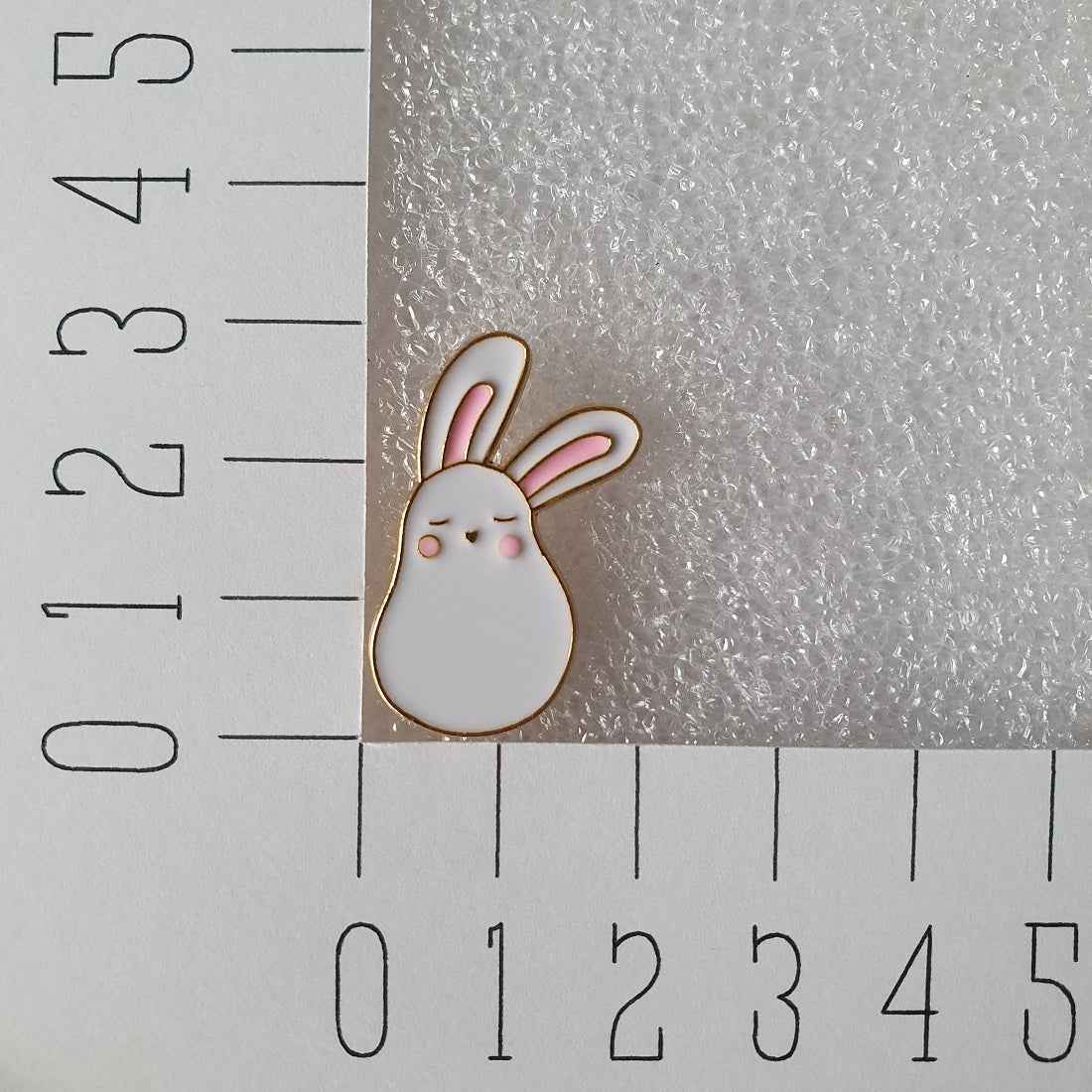 Enamel pin - Wit konijntje