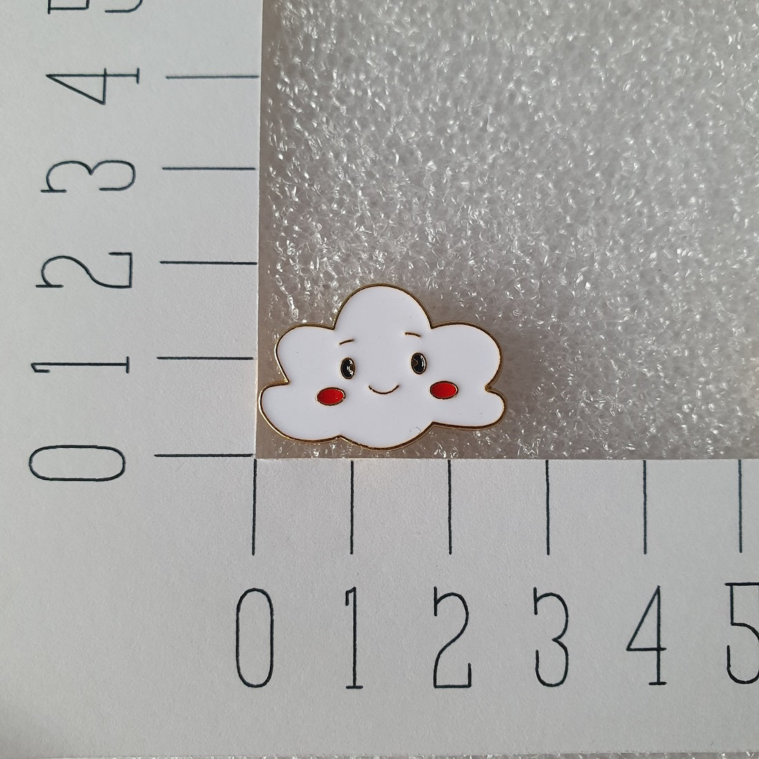 Enamel pin - Wolkje - Hobby en meer