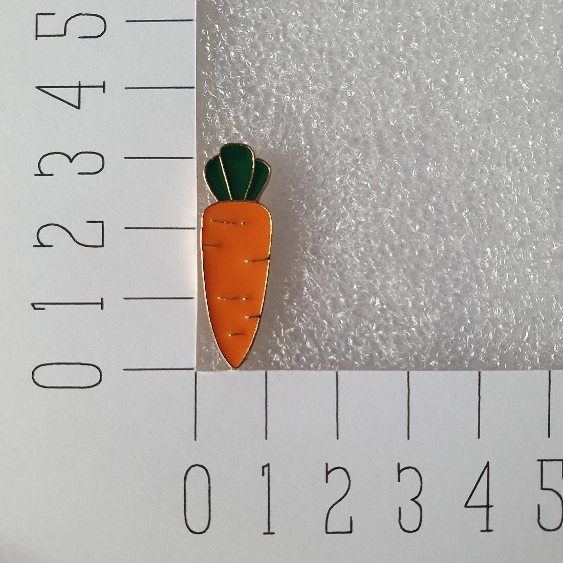 Enamel pin - Wortel - Hobby en meer