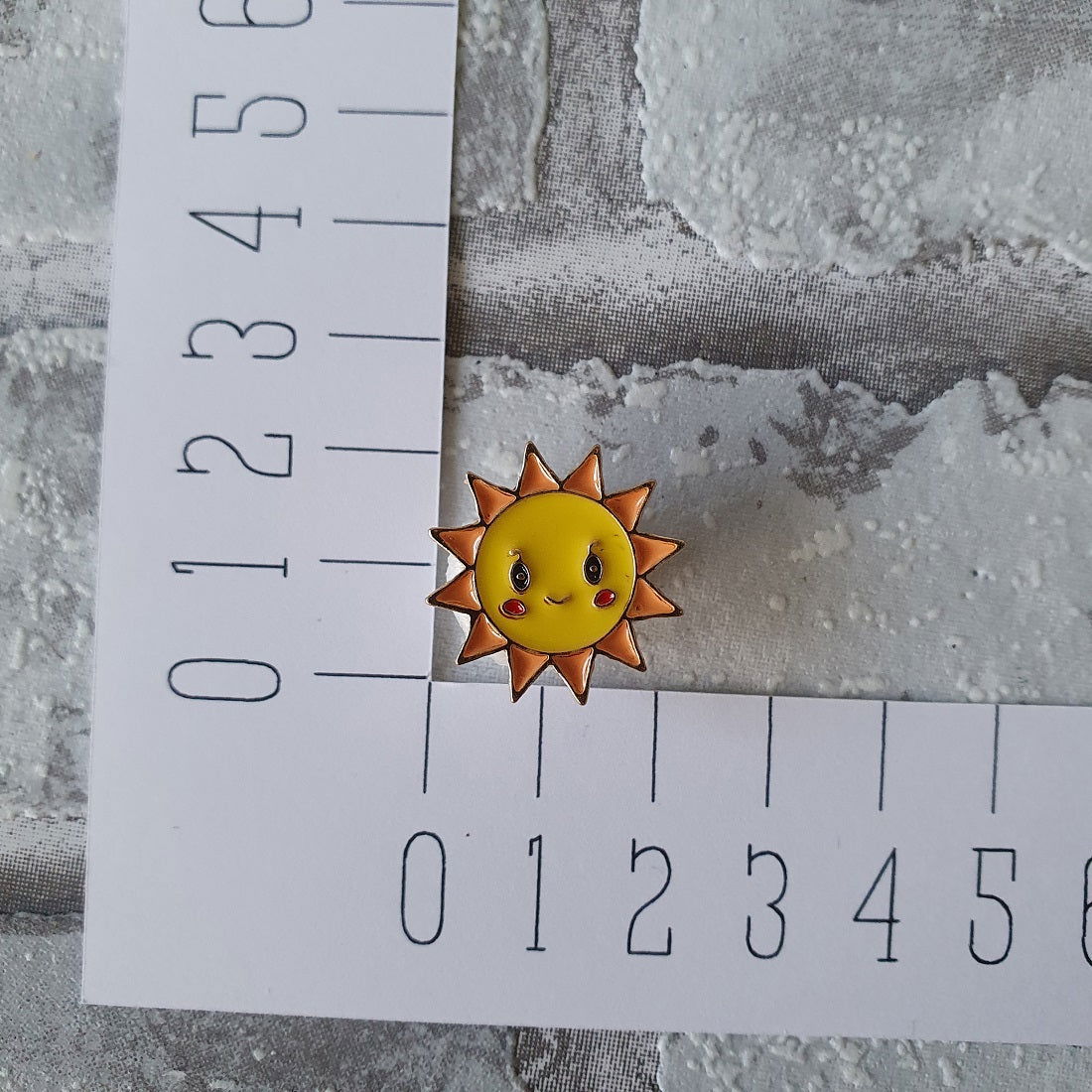 Enamel pin - Zon - Hobby en meer