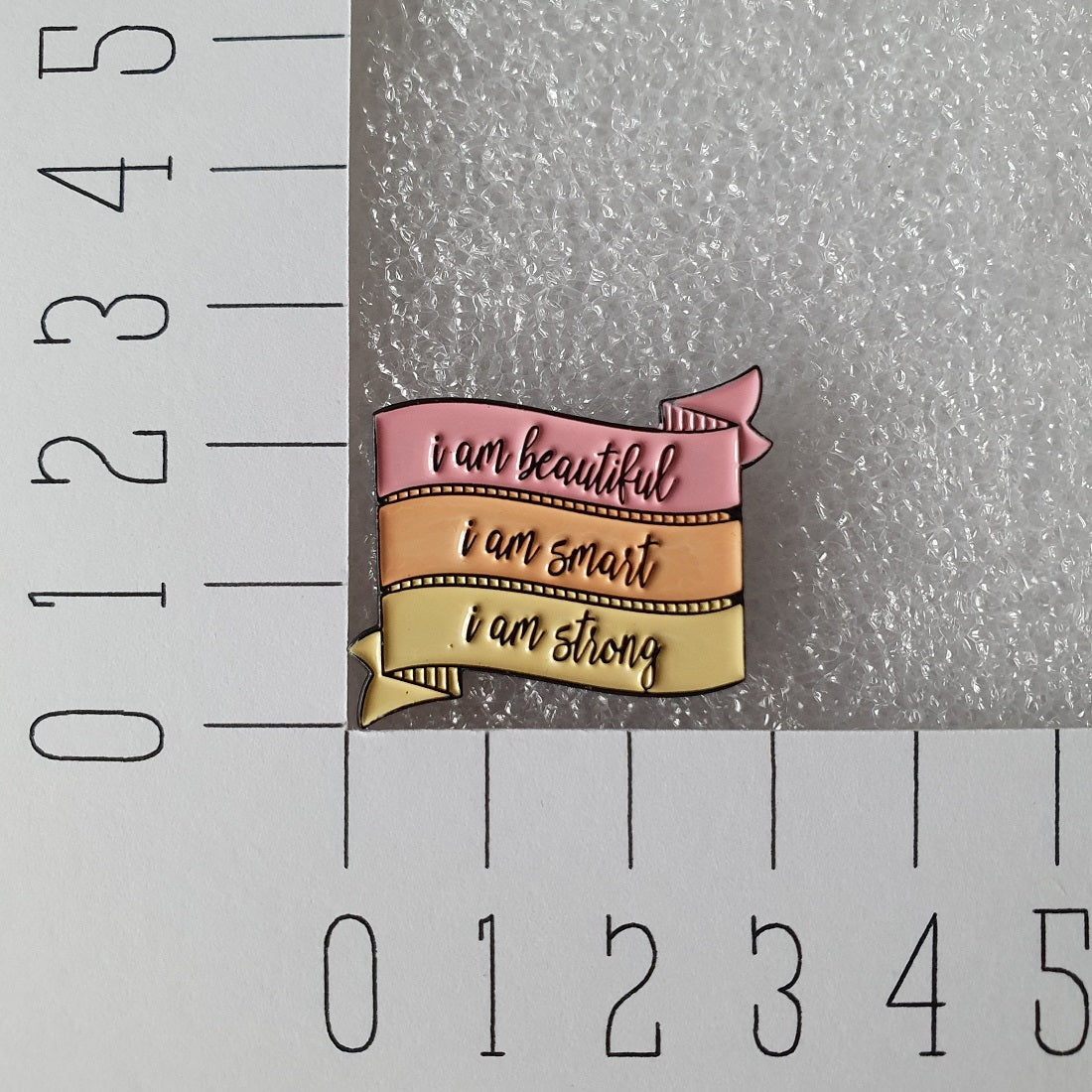 Enamel pin - tekst - beautiful, smart, strong - Hobby en meer