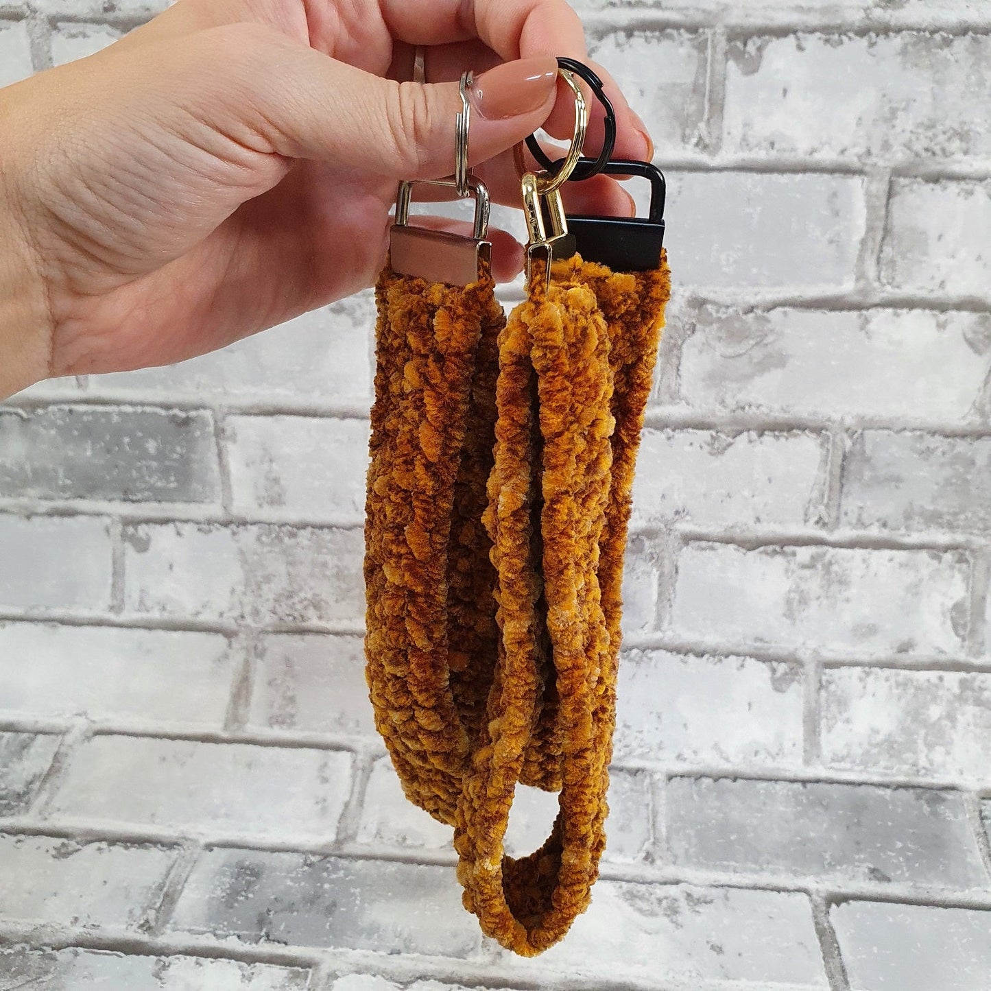 Gehaakte sleutelhanger - Geel/Oranje - Hobby en meer