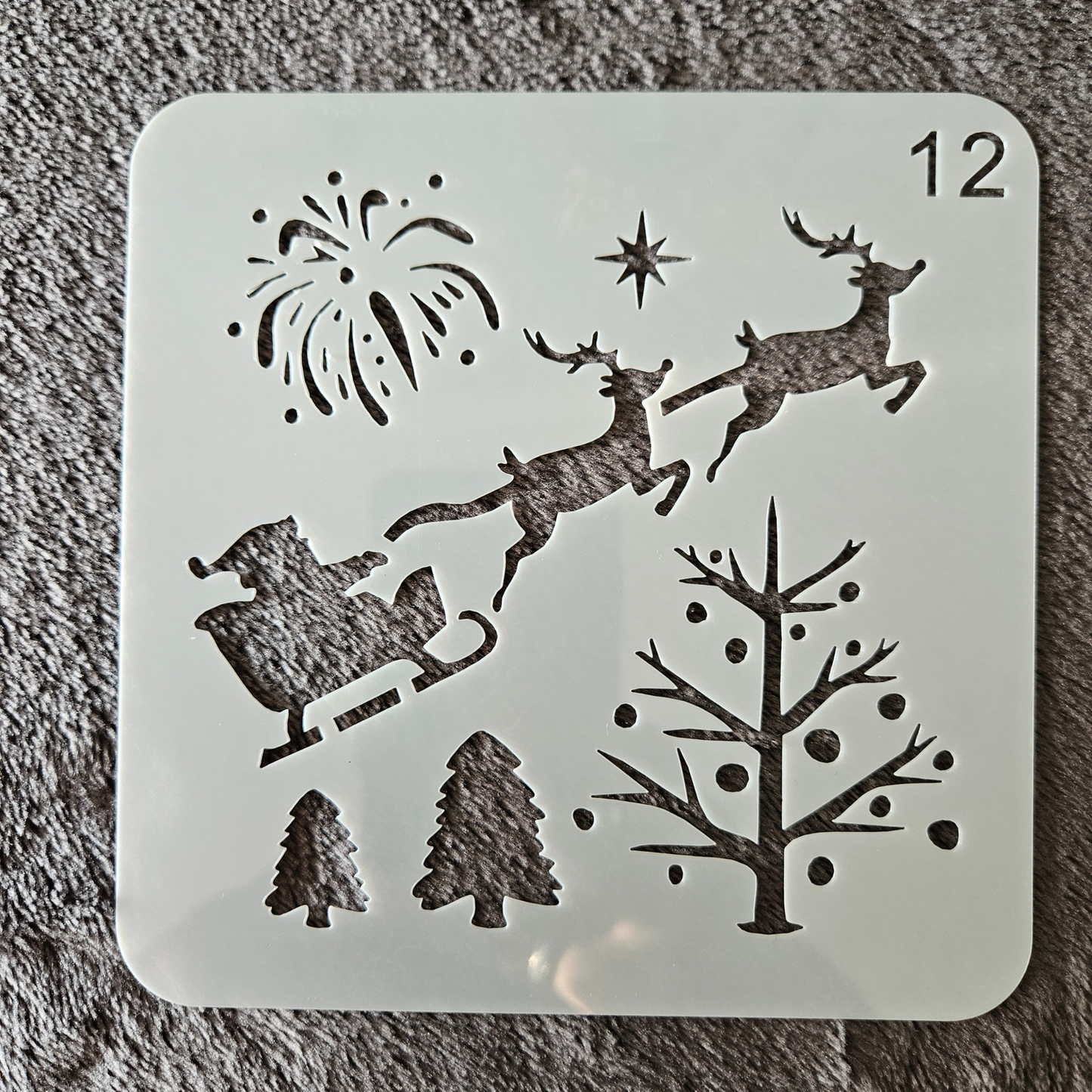 Hobby stencil Kerst - Arrenslee met vuurwerk - 13 x 13 - Hobby en meer