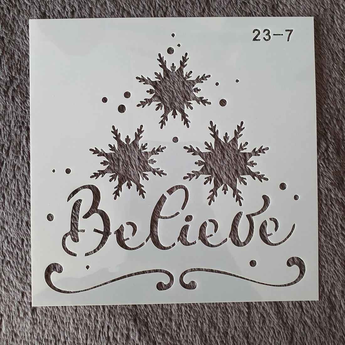 Hobby stencil Kerst - Believe sneeuwvlokken - 15x15 cm