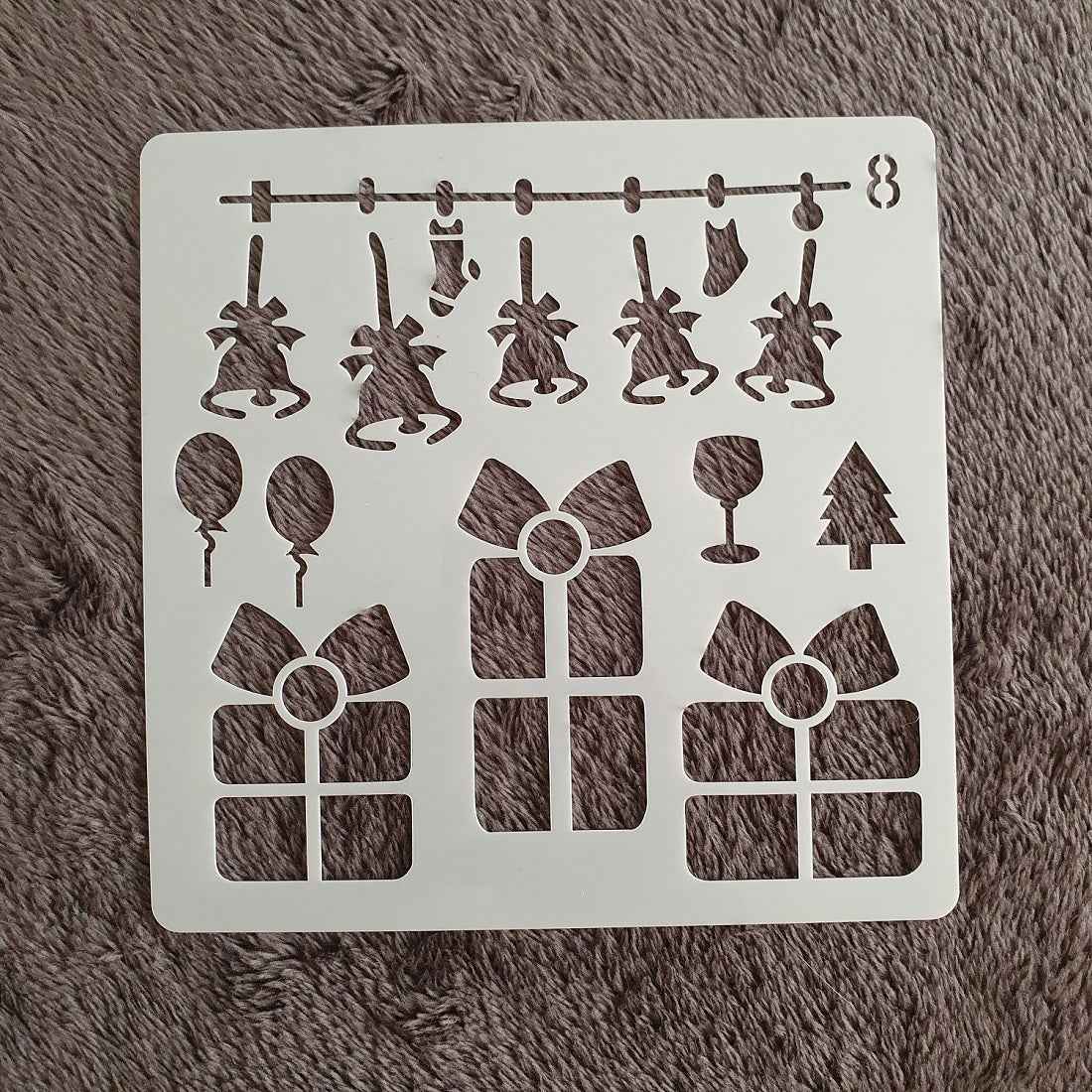 Hobby stencil Kerst - Cadeau's, bellen, versiering - 15x15 cm
