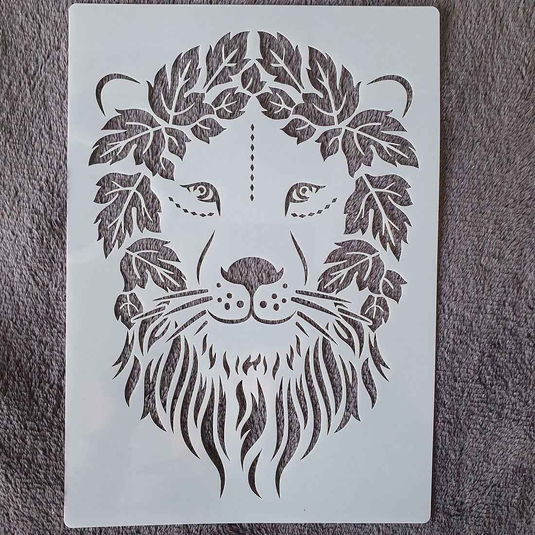 Hobby stencil - Leeuw met bladerkrans - A4