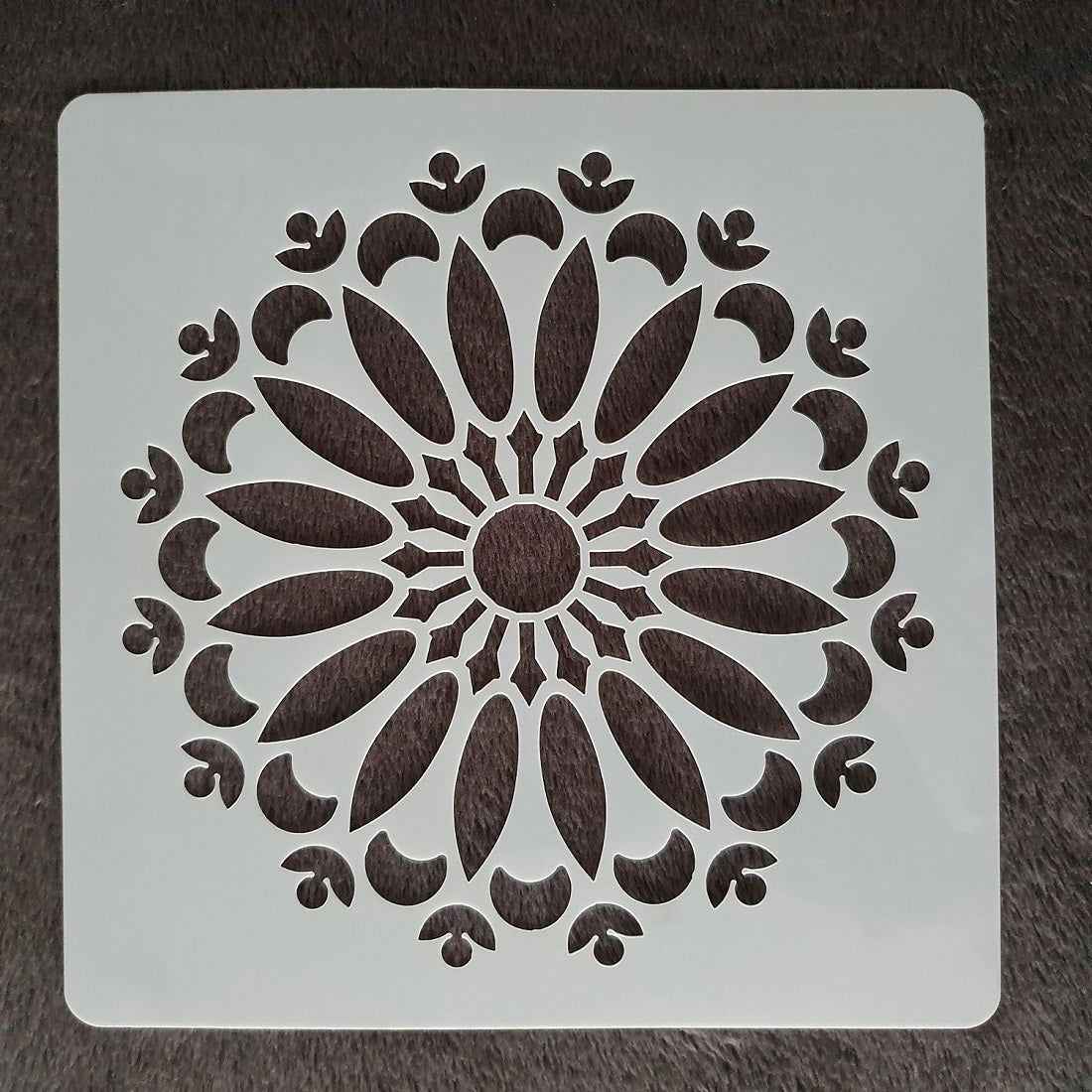 Hobby stencil - Mandala 5 - 20 x 20 cm