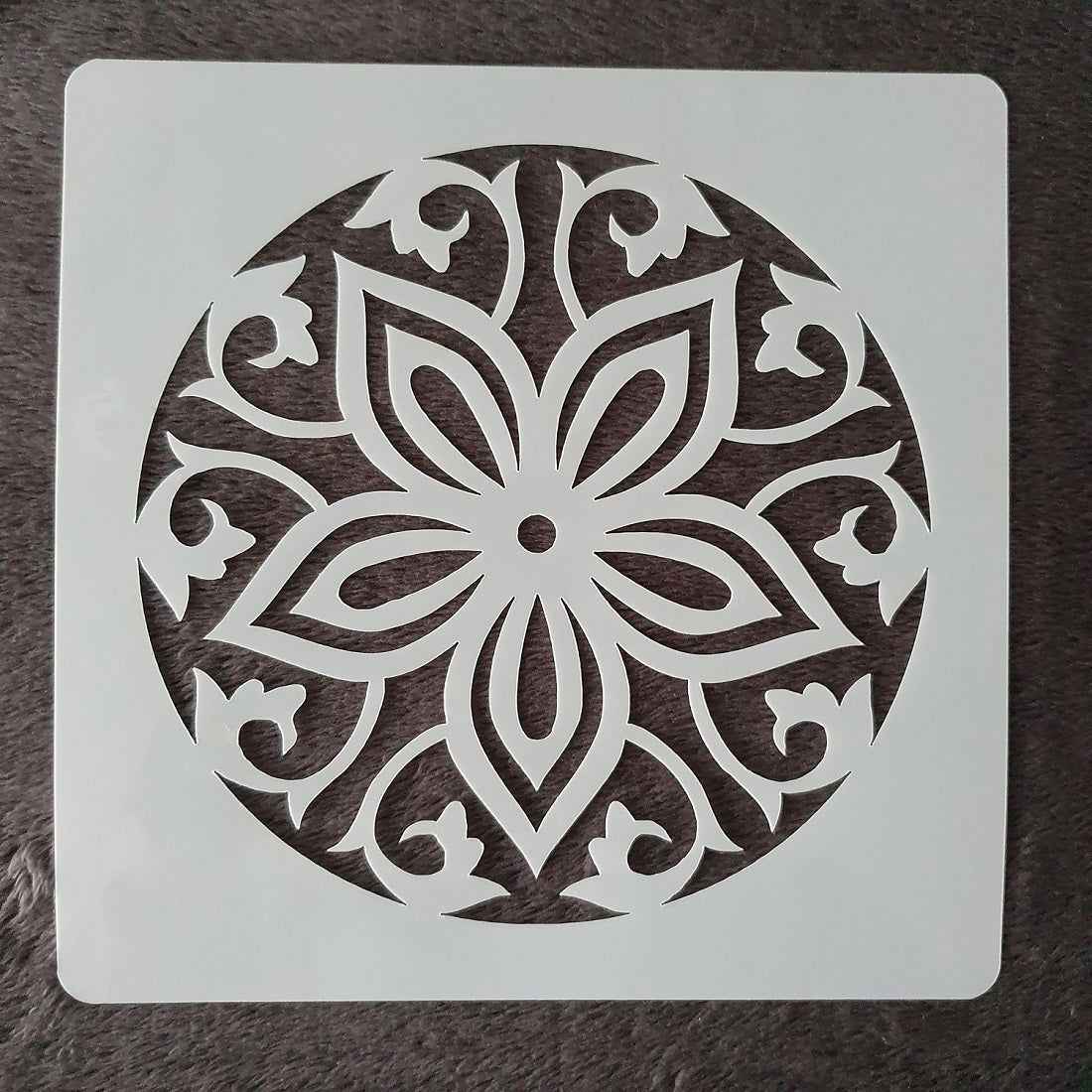 Hobby stencil - Mandala in cirkel - 20 x 20 cm