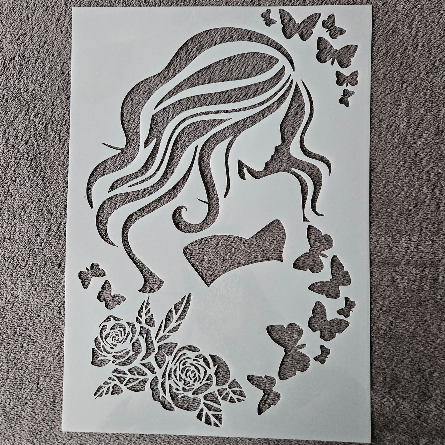 Hobby stencil Vrouw met rozen en vlinders - A4 - Hobby en meer