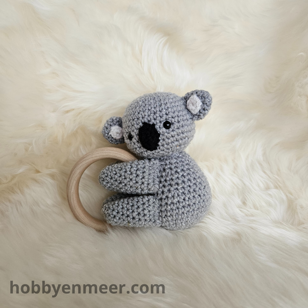 Koala op houten ring - Grijs - Hobby en meer