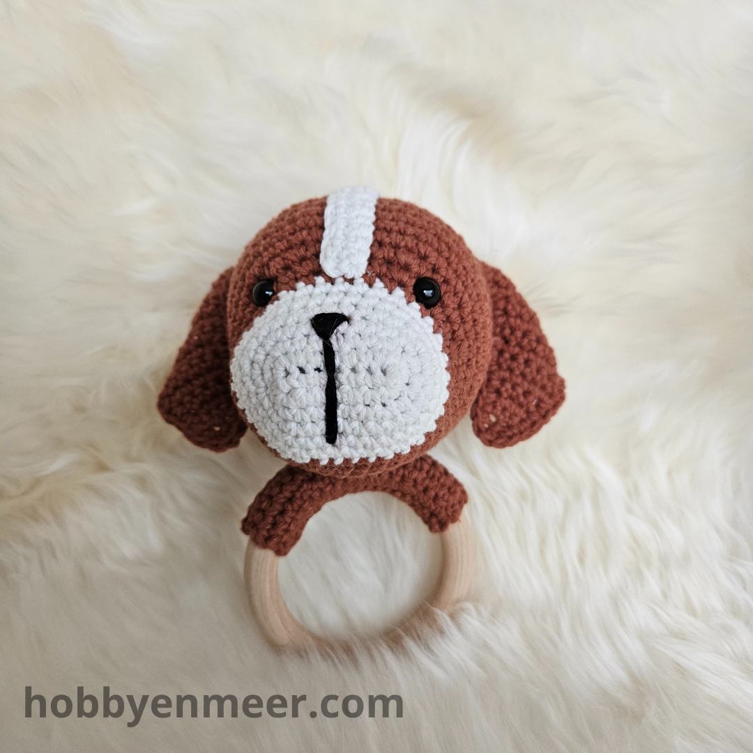 Rammelaar - Hondje op houten ring - Hobby en meer