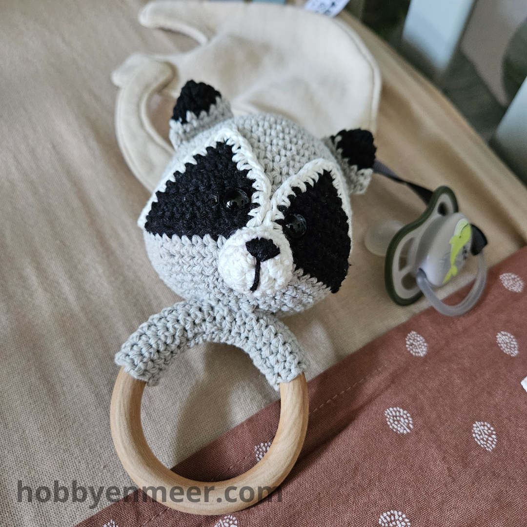 Rammelaar - Wasbeer op houten ring - Hobby en meer