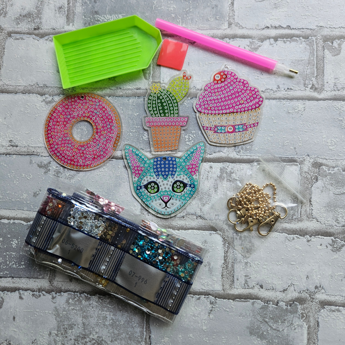 Diamond painting - Sleutelhangers - Set van 4 - Kat, donut, cactus en cupcake