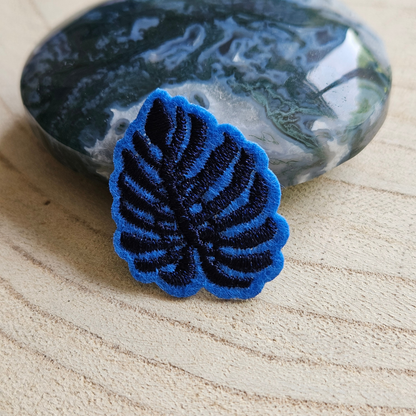 Strijk embleem - Iron on Patch - Blauw blad
