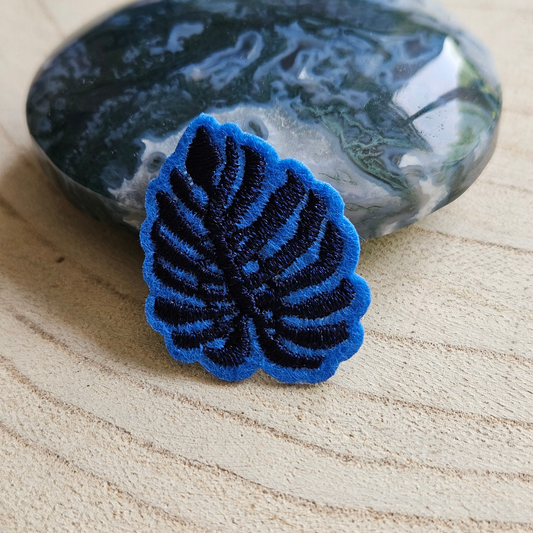 Strijk embleem - Iron on Patch - Blauw blad