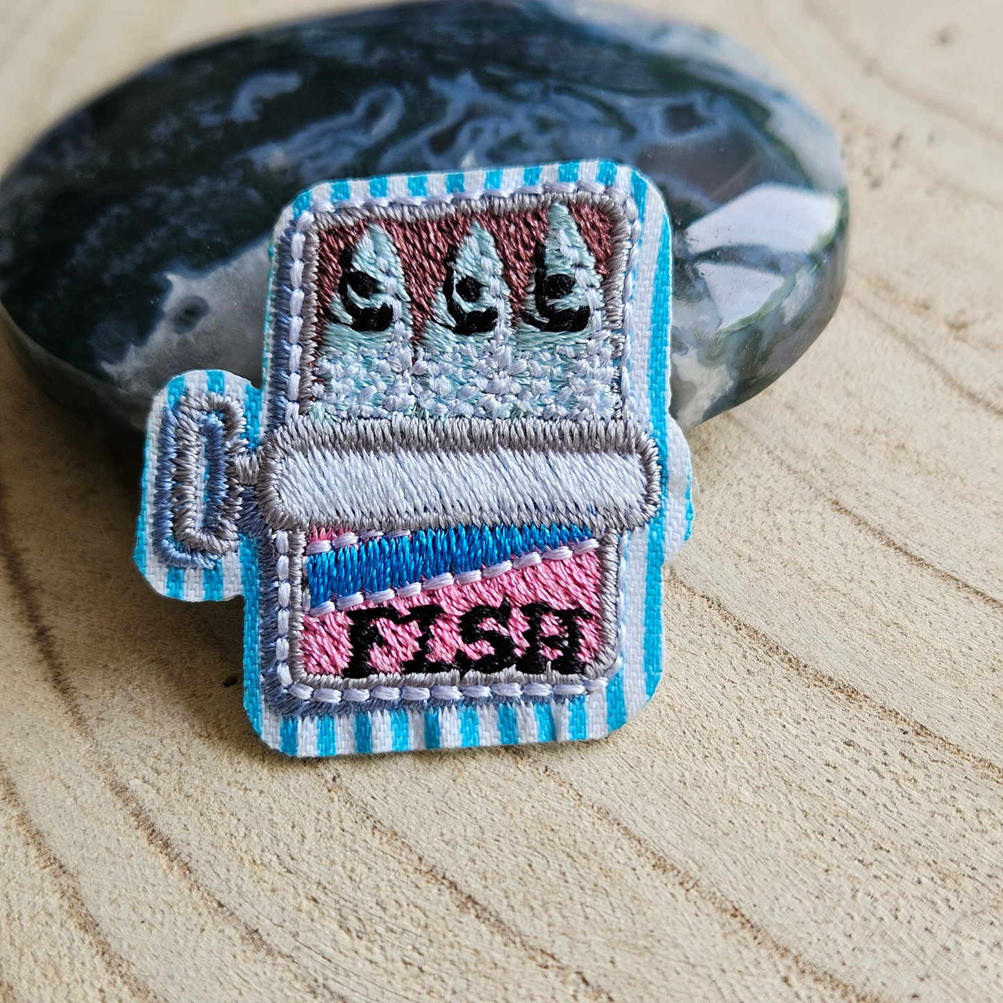 Strijk embleem - Iron on Patch - Sardientjes in blik