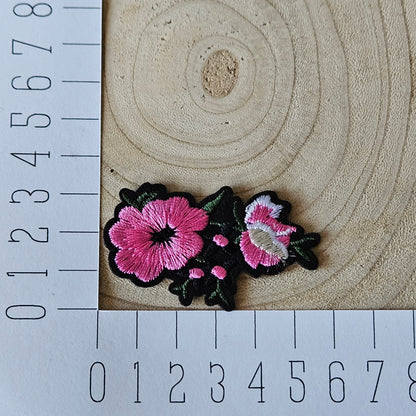 Strijk embleem - Iron on Patch - Roze bloemen