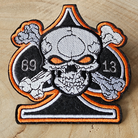 Strijk embleem  -  Iron on Patch - Schoppen Schedel
