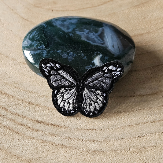 Strijk embleem - Iron on Patch - Grijze vlinder