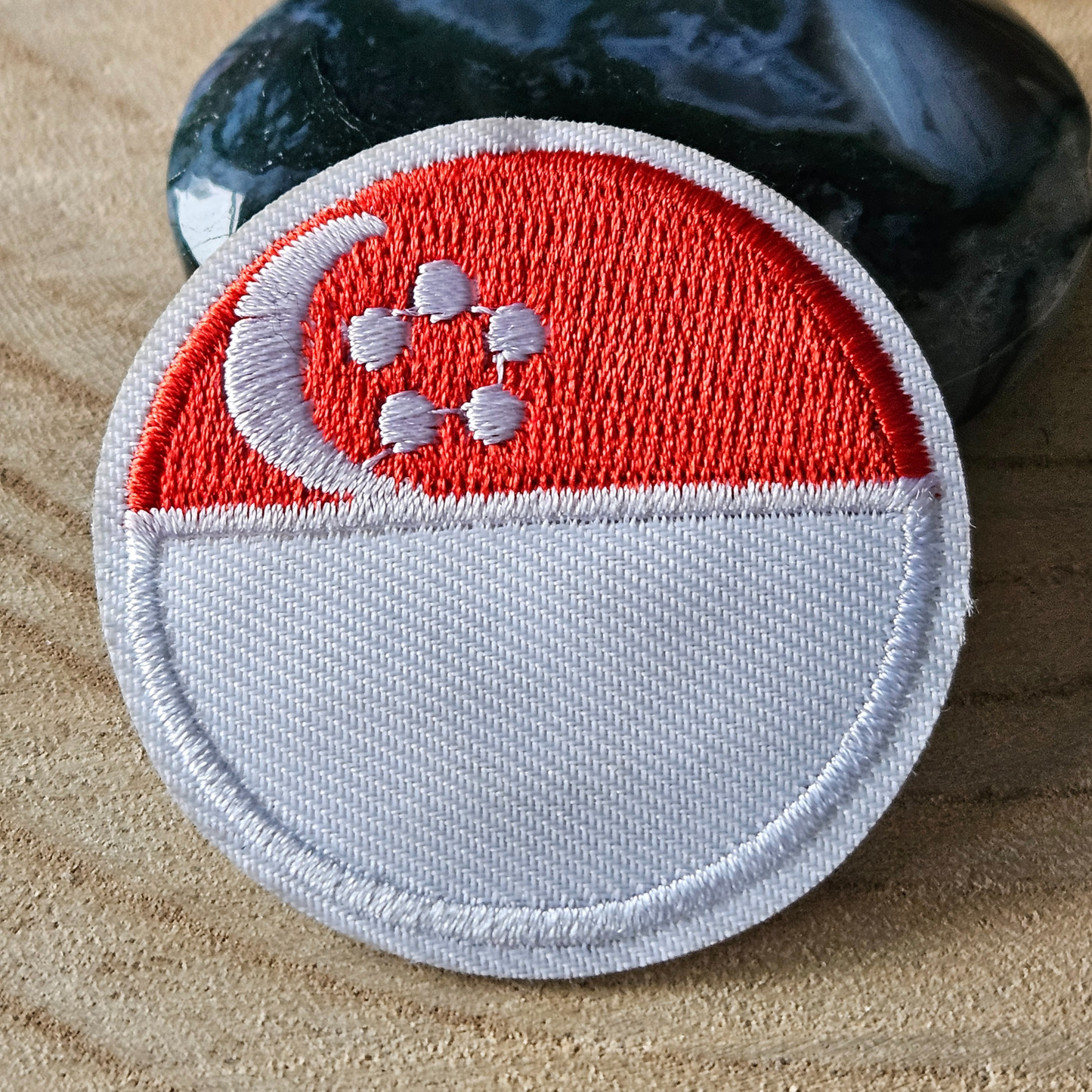 Strijk embleem - Iron on Patch - Rood witte vlag met maan