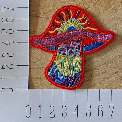 Strijk embleem  -  Iron on Patch - Paddenstoel