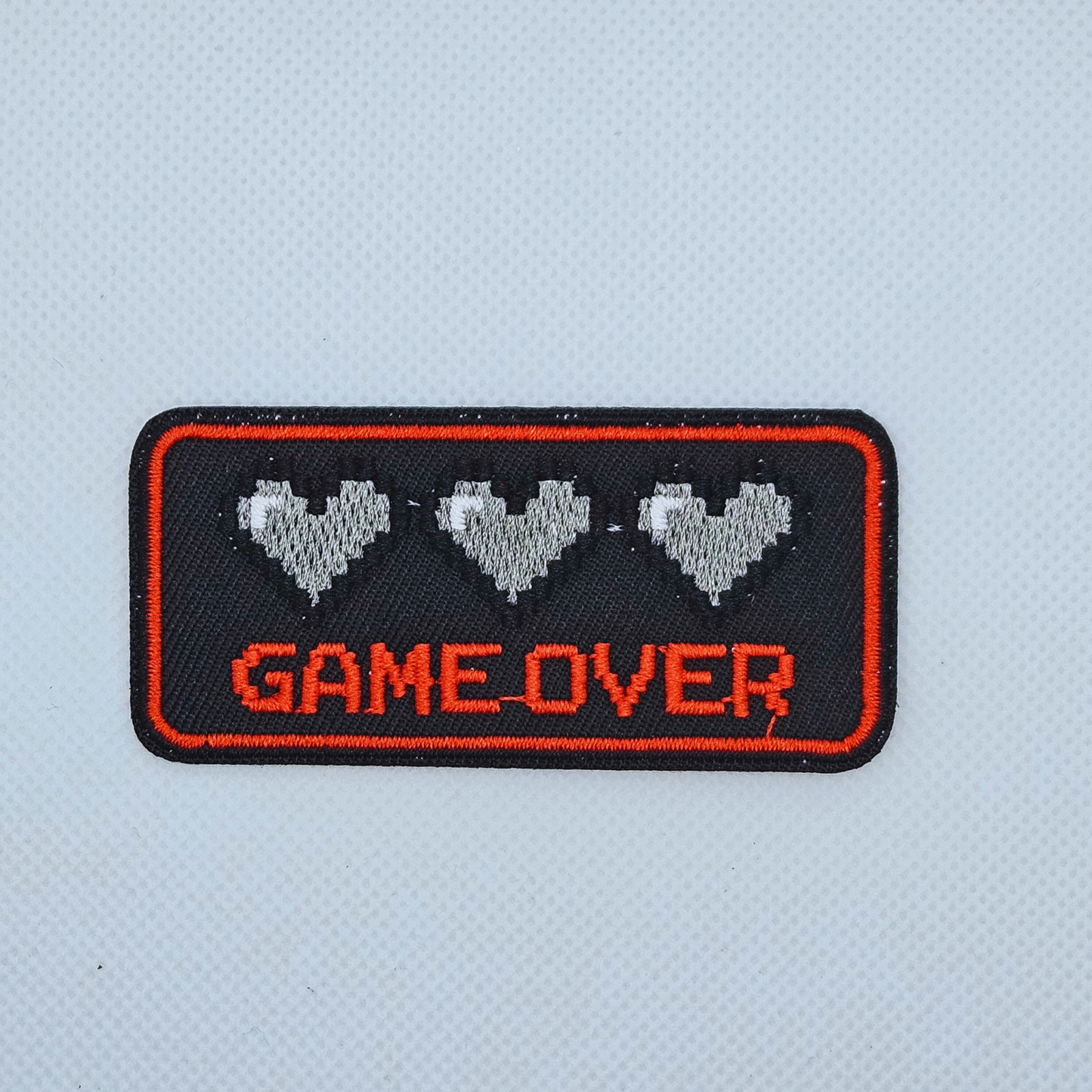 Strijk embleem  -  Iron on Patch - Game over met hartjes
