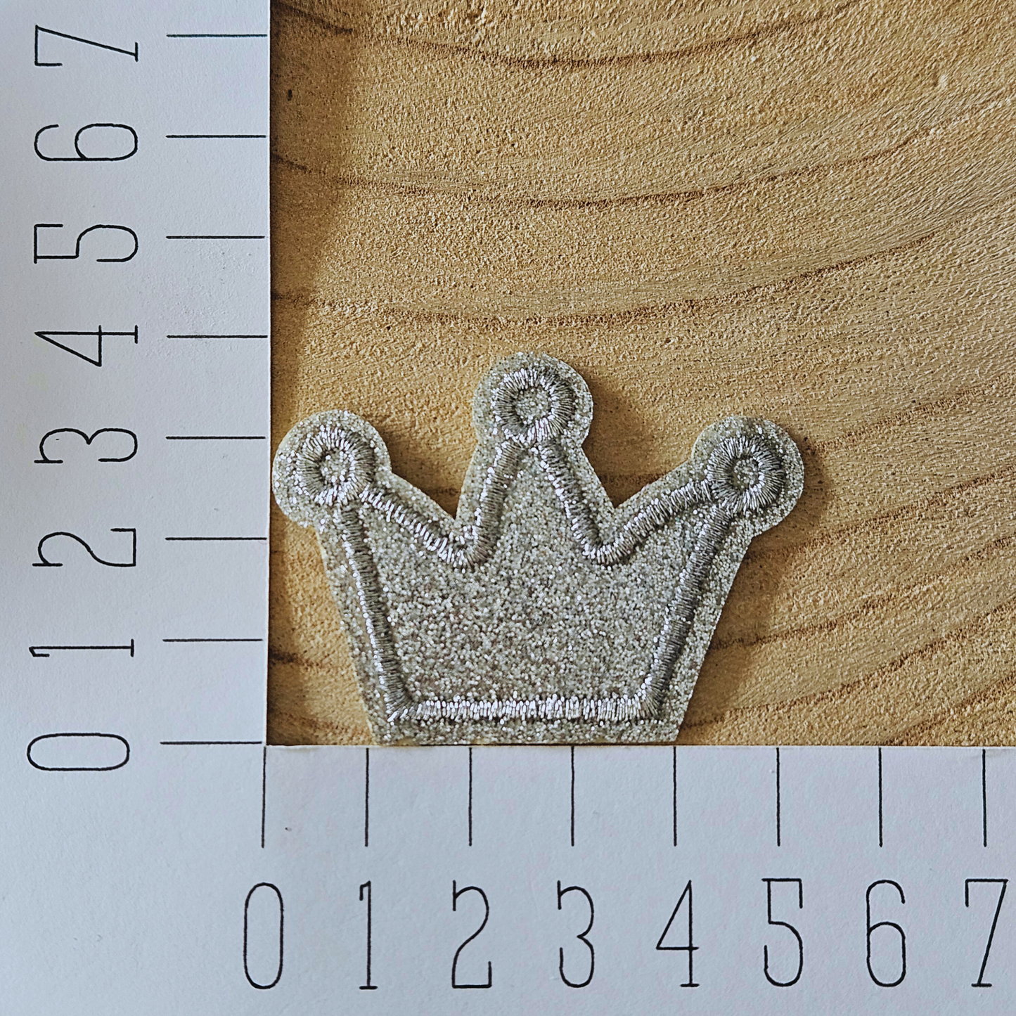 Strijk embleem  -  Iron on Patch - Zilveren kroontje