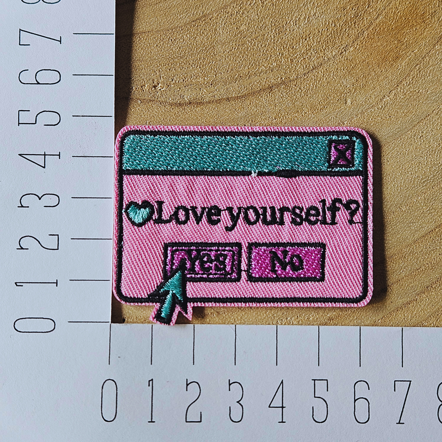 Strijk embleem  -  Iron on Patch - Love yourself