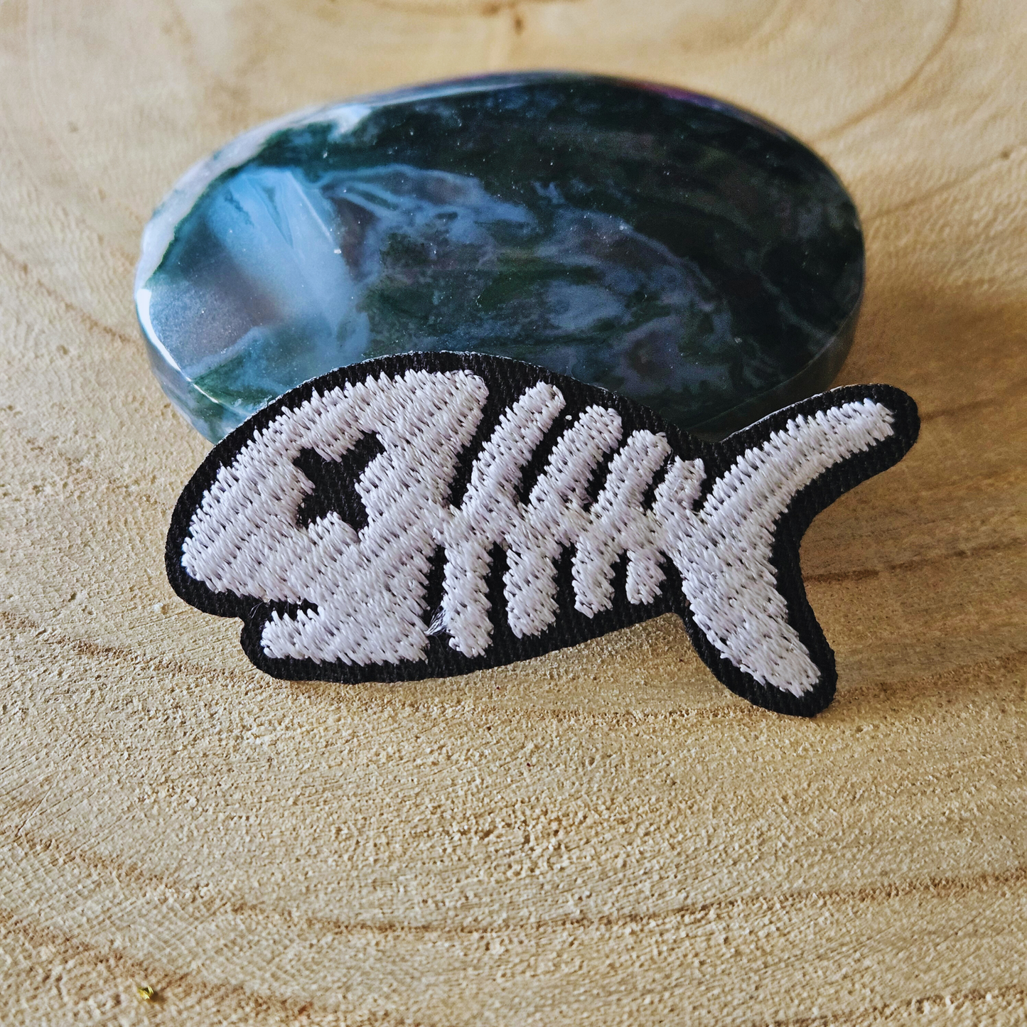 Strijk embleem  -  Iron on Patch - Vissen graat