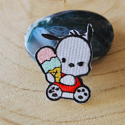 Strijk embleem  -  Iron on Patch - Hondje met ijsje