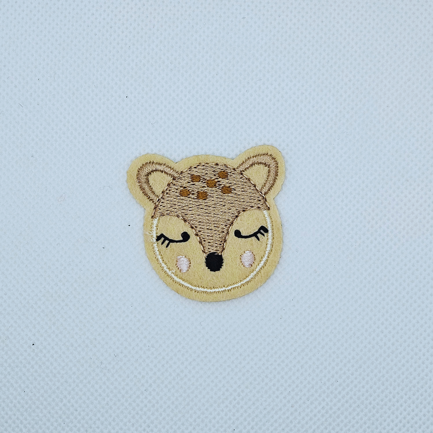 Strijk embleem  -  Iron on Patch - Hertje