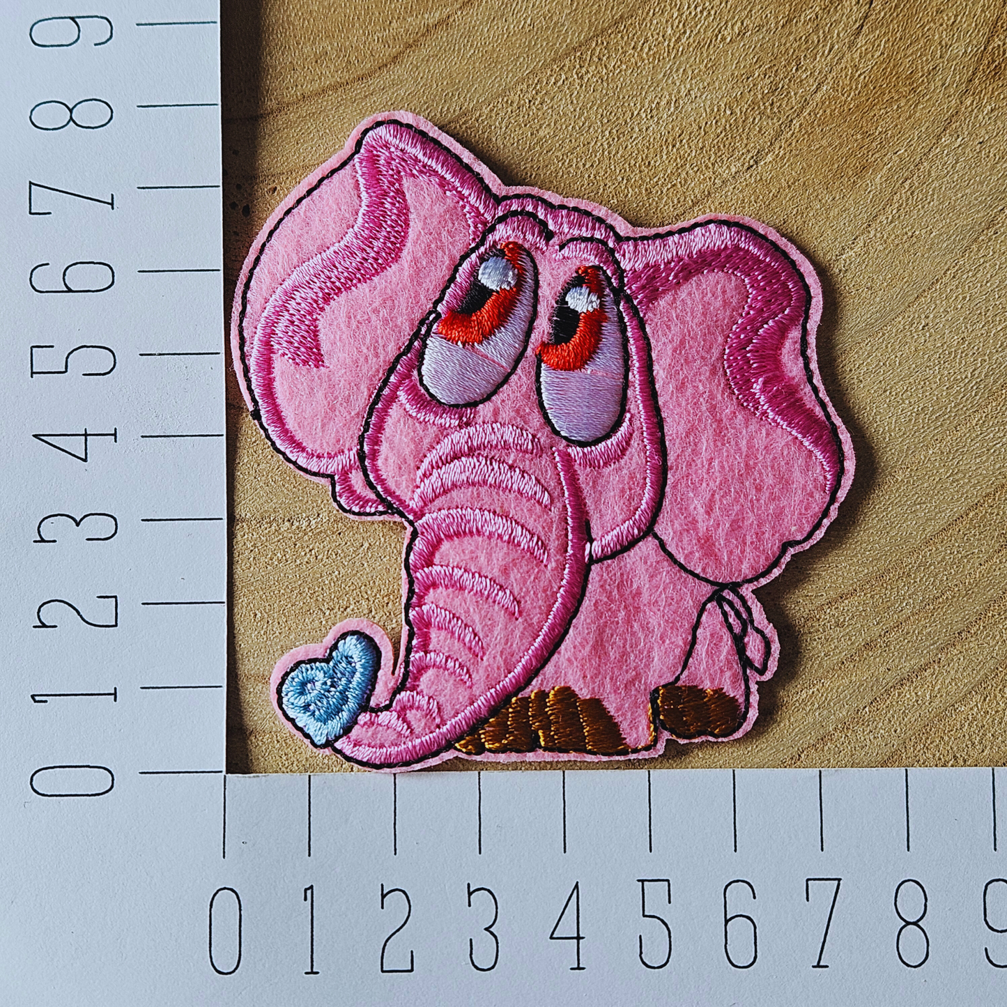 Strijk embleem  -  Iron on Patch - Roze olifant
