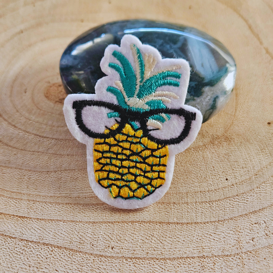 Strijk embleem  -  Iron on Patch - Ananas met bril