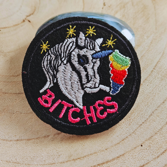 Strijk embleem  -  Iron on Patch - Eenhoorn b*tches