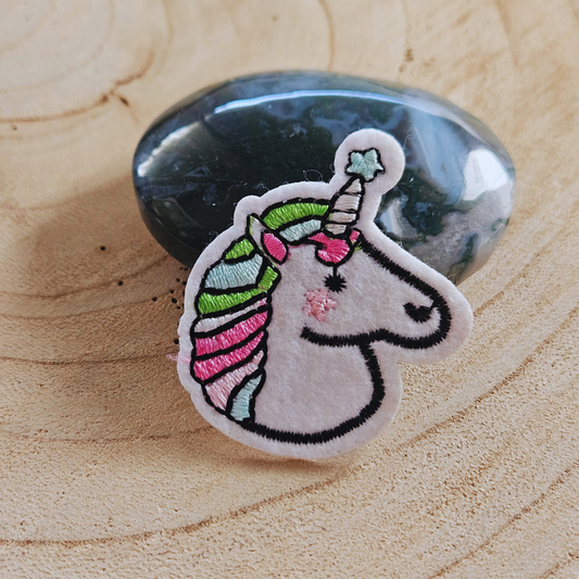 Strijk embleem  -  Iron on Patch - Eenhoorn regenboog manan