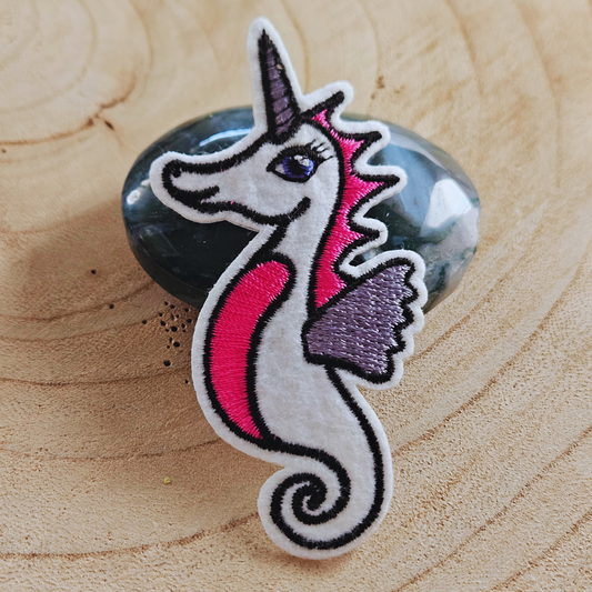 Strijk embleem  -  Iron on Patch - Zeepaardje