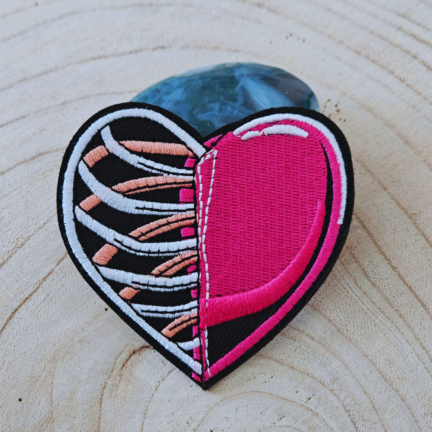 Strijk embleem  -  Iron on Patch - Hart