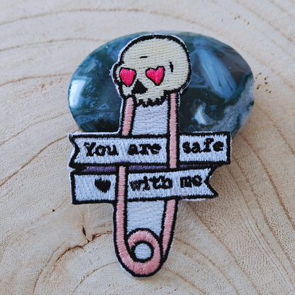 Strijk embleem  -  Iron on Patch - Veiligheidsspeldje