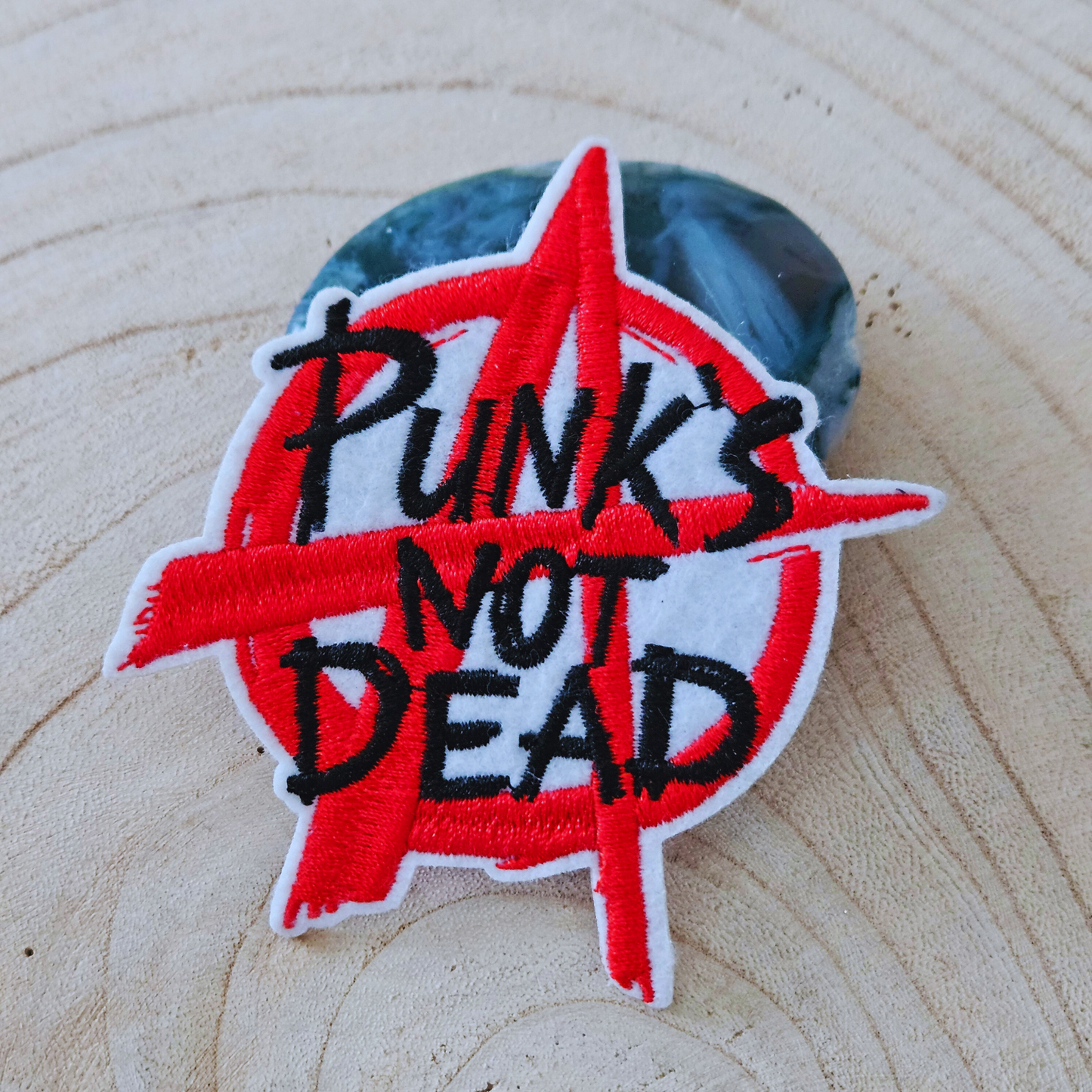 Strijk embleem  -  Iron on Patch - Punk's not dead